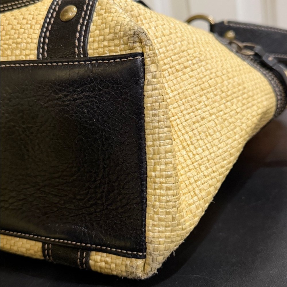 Coach vintage woven straw and Black trim Shoulder Bag L05K - 113 - Picture 6 of 8
